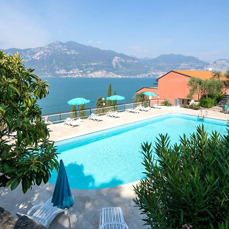 Residence Castelli Brenzone sul Garda Bagian luar foto