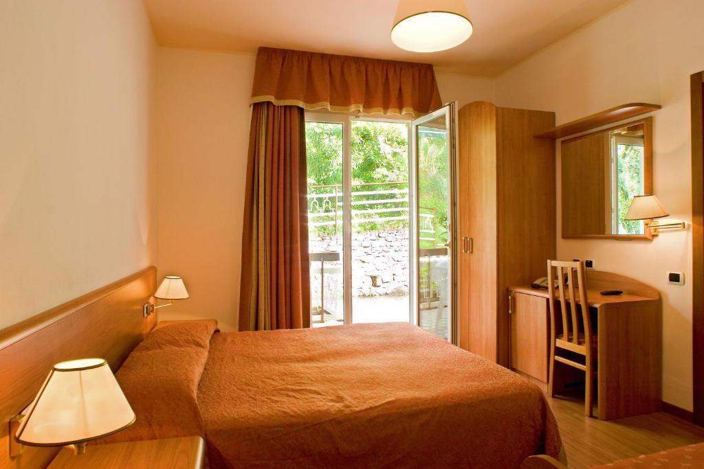 Residence Castelli Brenzone sul Garda Ruang foto