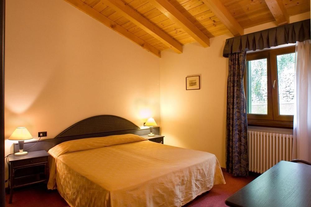 Residence Castelli Brenzone sul Garda Bagian luar foto